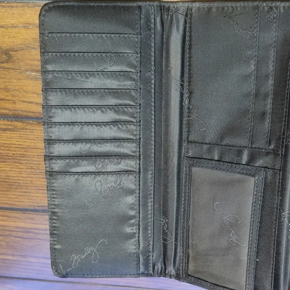 Vera Bradley Sierra Stream Magnetic Wallet Clutch Trifold - Picture 13 of 16